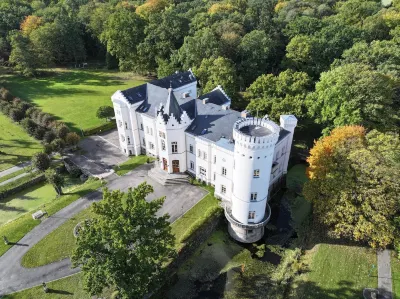 Schloss Schlemmin Hotels in Hessenburg