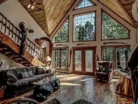 Beautiful Northwoods Getaway Hotel di Eagle River