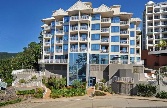 威特尚戴維斯塔假日公寓