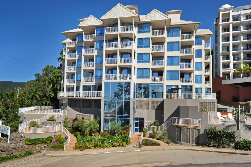 威特尚戴維斯塔假日公寓