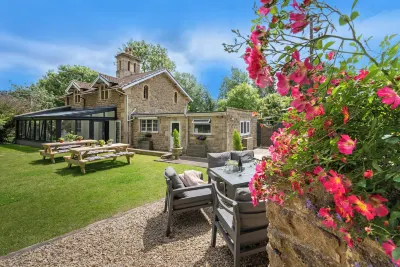 Lower Shockerwick Lodge Hotels in 