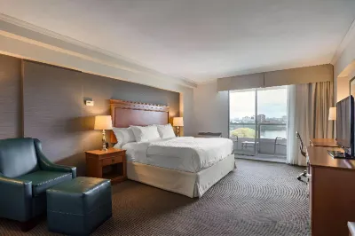Best Western Plus Gatineau-Ottawa Downtown Hotels near Chez Fridolin