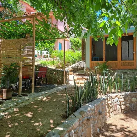 Casa Verde: A Tranquil Mazunte Retreat with AC, Starlink & Prime Location