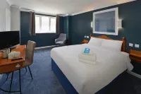 Travelodge London Chigwell فنادق في Woodford