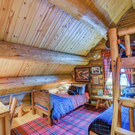 Handcrafted Log Home on River Near Crystal Mtn