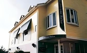 Petit Hotel Kashikojima Harbor