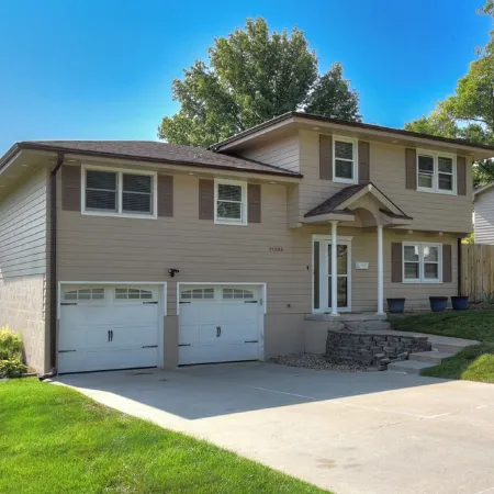 Rockbrook Oasis – Charming 3-Bedroom Home with Private Pool