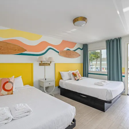 Royal Palms Motel