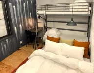 Bench Hostel & 3rd Place