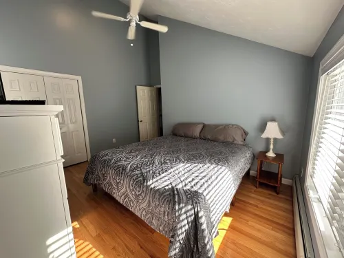 Modern 3-bedroom house in beautiful and historic Bristol, RI.   WiFi, AC. Hotels in Bristol