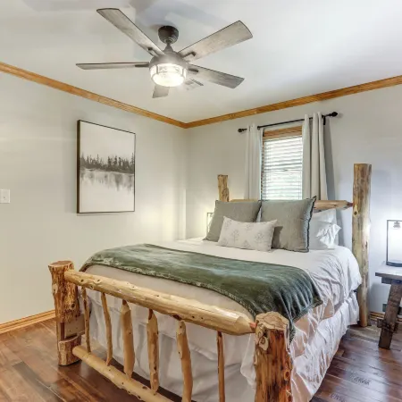 Furnished Deck + Lake Access: Fairland Log Cabin