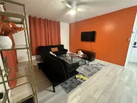 Cozy Condo Minutes from Tampa International Airport and Busch Gardens