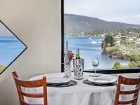 Quarry Hill Lookout ..... scenic views, luxurious amenities, relaxing atmosphere Hotels in Geeveston