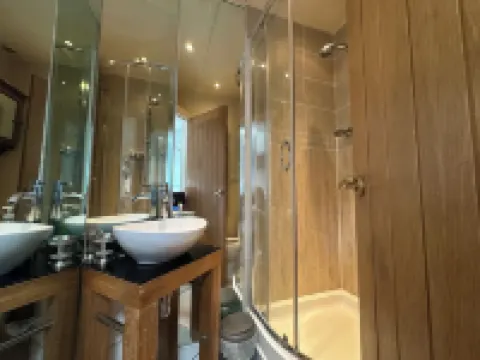 The Crow's Nest - A Cosy Village Cottage with Stunning Sea Views