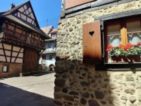 Gite Le Bretzel in the heart of the historic center Hotels in Eguisheim
