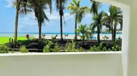 Maho Oceanfront Luxe: Modern and Spacious Condo