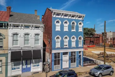 Heart of Mainstrasse Apt 4 Hotels in 
