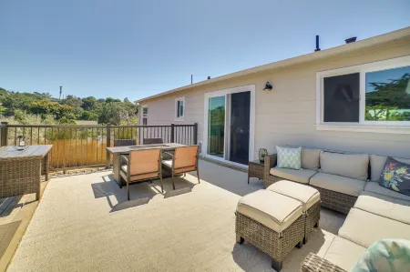 Modern Del Rey Oaks Retreat: 2 Mi to Monterey Bay!