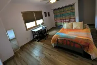 Inviting & Spacious~ Balcony~Propane Fire Pit~BBQ Hotels in Huerfano County