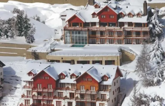 德爾塞羅公寓式酒店