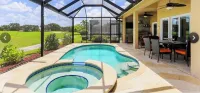 Luxurious home with stunning golf course views and private swimming pool & spa - Villas