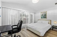 Escape to Florida Luxury – Lake View Pool Home in Lutz!