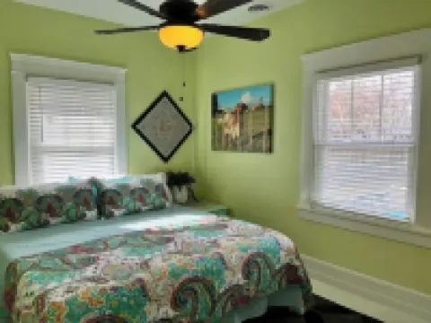 boho noc *GAME ROOM*pets welcome*king beds*freeW/D