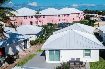 Whispering Palms - Pool View - Ocean Villas 922  호텔
