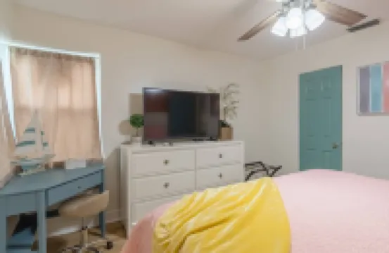 Charming Beach Bungalow with Outdoor Oasis - Serene Coastal Retreat