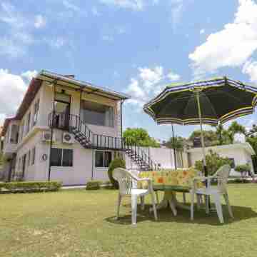 FAMILY VACAY @ BOUTIQUE GARDEN FARM Hotel Exterior