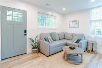 NEW 1 Bedroom Coastal Retreat in the heart of Mount Pleasant