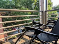Downtown Creekside Retreat