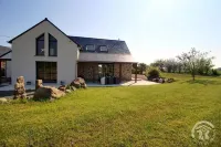 Chez Francis Hotels in Pluduno