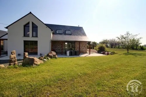 Chez Francis Hotels in Pluduno