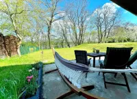 100m2 apartment in a house by the lake + garden near Potsdam Hotel a Schwielowsee