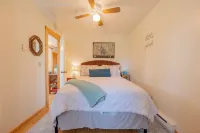 Find your Happy Place at our Country Cottage!!