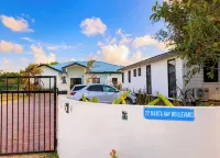 2 bedroom Guest House w/comp ride to the airport Hotels in Ladyville