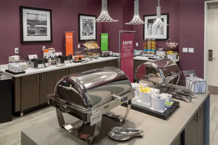 Hampton Inn & Suites Asheville Biltmore Area Отели рядом с достопримечательностью «Университет Уэстерн Каролина»