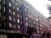 Royal National Hotel Hotels near Regent Square Gardens