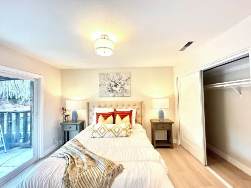 Spacious 4-bedroom house in cool Mountain View with WiFi