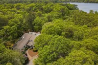 Spacious Lake House for Large Groups w Private Acre+ short path to Lake