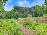 Cozy Abode ~ 3 Mi to Indiana Dunes Nat'l Park Hotels in Chesterton