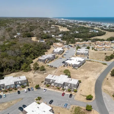 Beach Access - Cozy  2-BD Pet Friendly Kitty Hawk Condo with pool, W&D, tennis