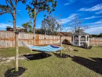 Charming 3-bedroom house close to area beachs, the river and downtown Hotels in Silver Lake