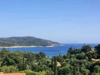 Family apartment with beautiful sea views, pool and walking distance to the beach