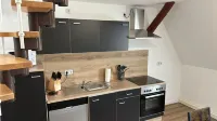 Große, Kürzlich Sanierte 4-zimmer Ferienwohnung / Monteurwohnung Hotels in Crimmitschau