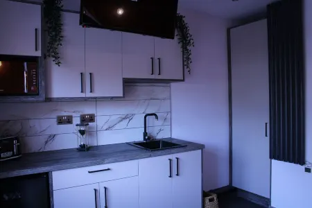 Private and Exquisite Studio Room in Peterborough