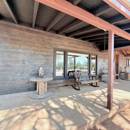 2 Acre Cozy Rim Country Escape