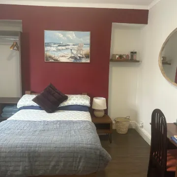 Amelia Airheart Hotels near Glynn Vivian Art Gallery