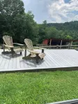 3-bedroom cabin in peaceful Fleetwood with WiFi, AC. Enjoy nature
